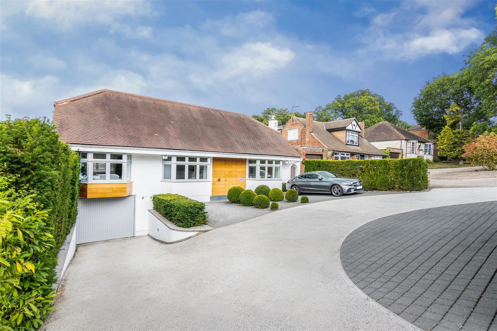 Cuffley Hill, Goffs Oak, Waltham Cross Lanes Estate Agents